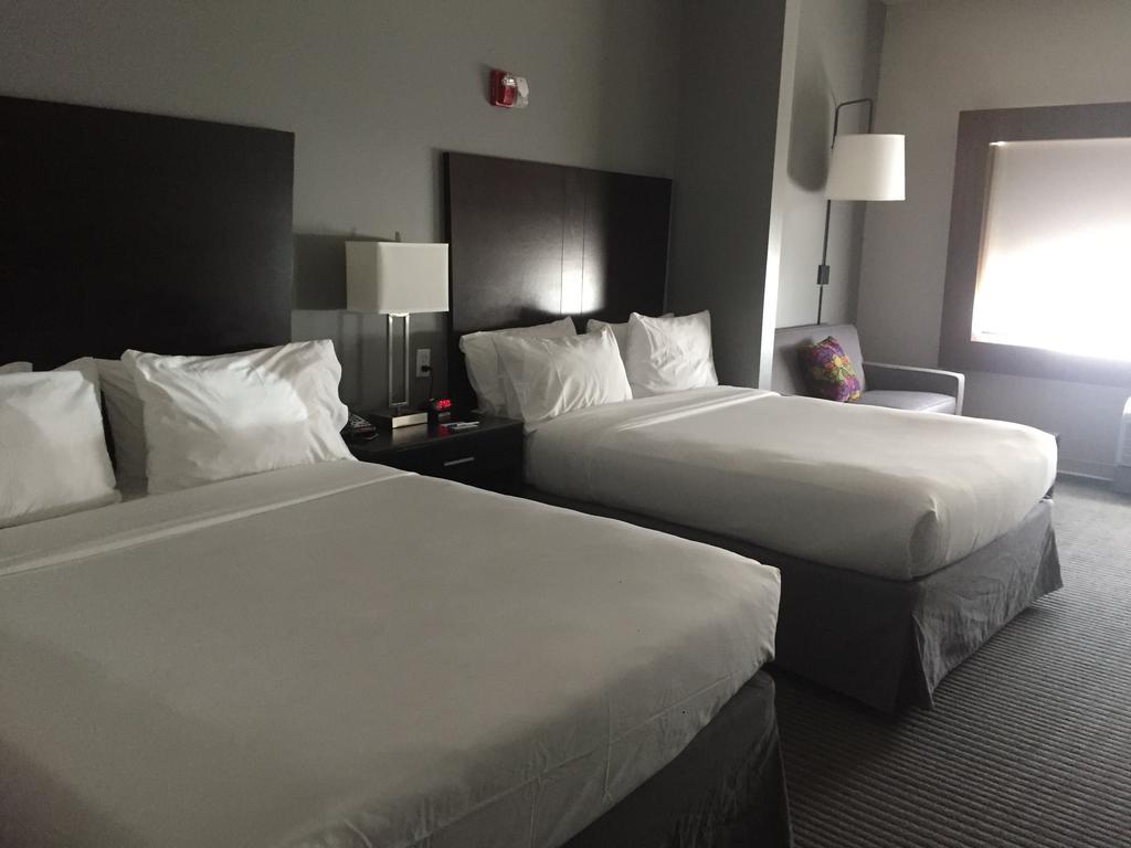 Express And By Ihg Hotel