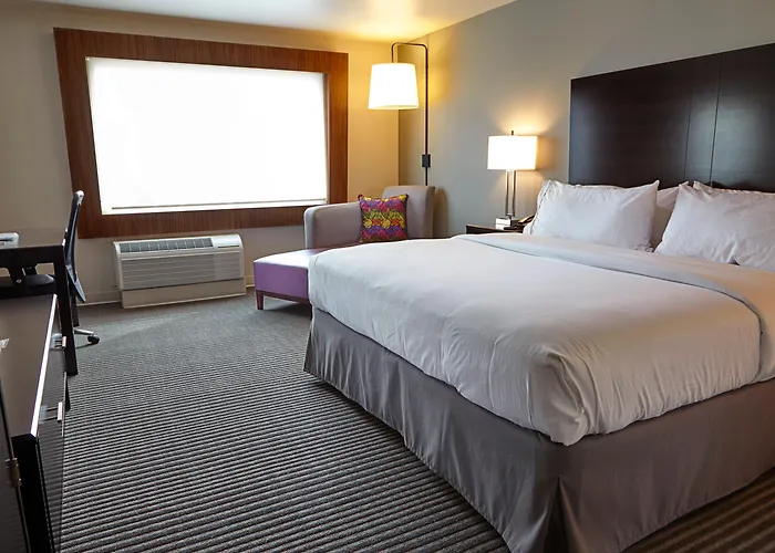 Holiday Inn Express and Suites