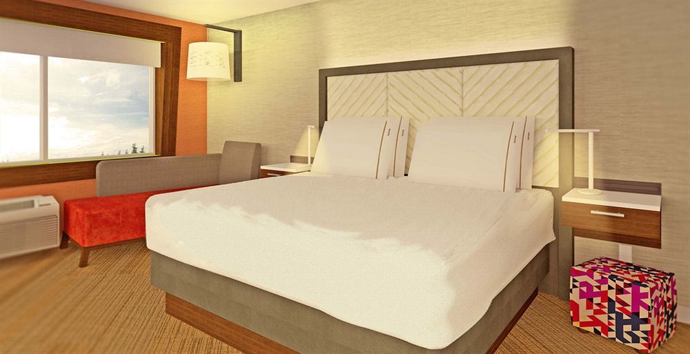Express And By Ihg Hotel